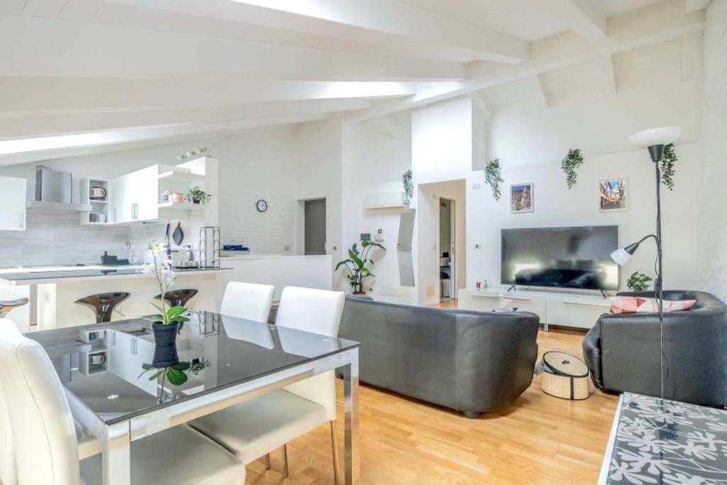 Penthouse Piazza San Giacomo Udine Bagian luar foto